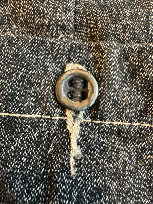Salt and Pepper button 2