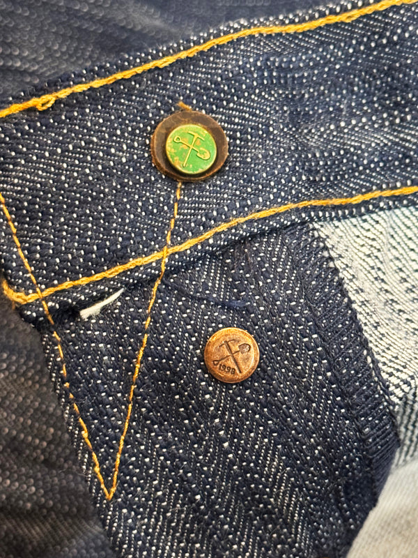 indigo button